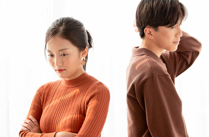 浮気した夫との離婚を考える既婚女性