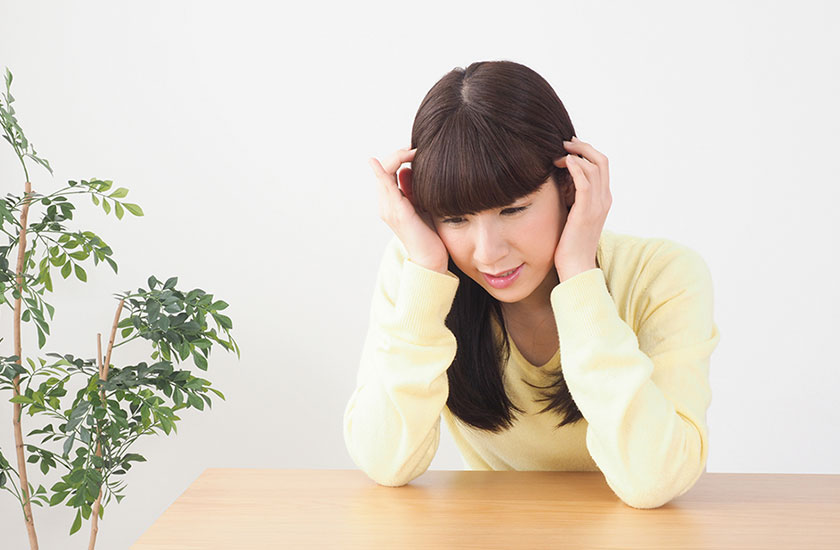 慰謝料請求ができず落ち込む既婚女性