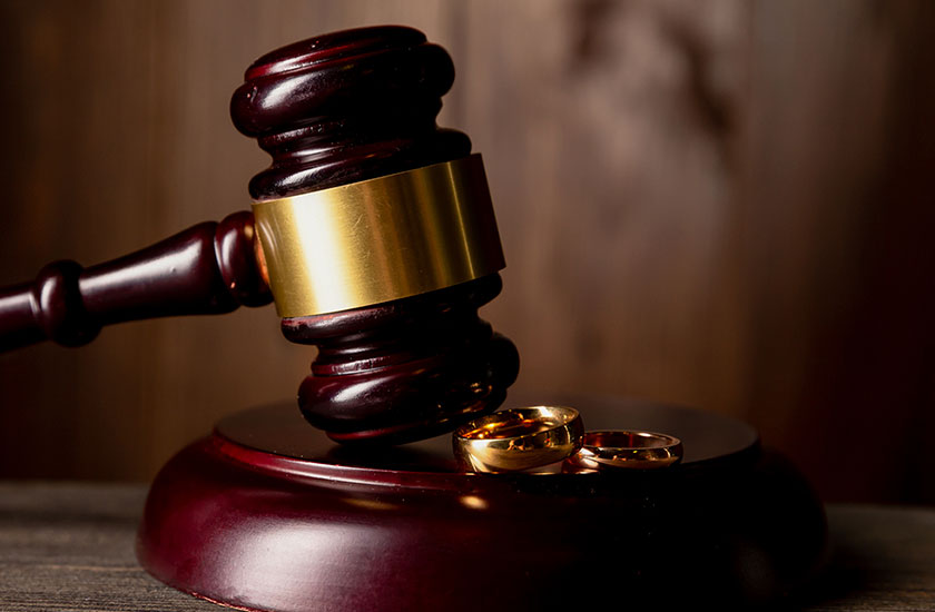 ガベルと結婚指輪