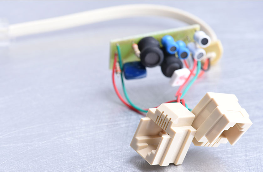 盗聴器のイメージ