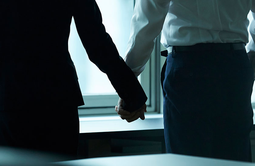 不倫関係にある男女のイメージ