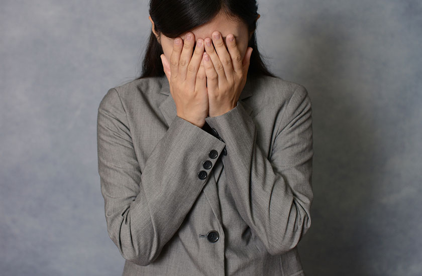 慰謝料が請求できない事にショックをうける既婚女性