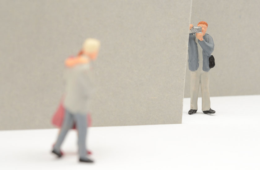 浮気の証拠を撮る探偵