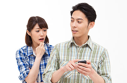 パートナーの浮気に気づいた女性